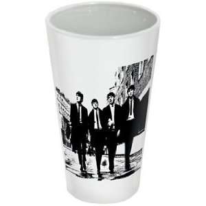  Young BEATLES on Street Beer Pub PINT GLASS New: Kitchen 
