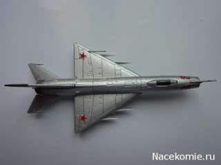 Sukhoi Su 9 Soviet Airplane Die Cast model & 36 Magazine DeAgostini 