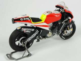   Desmosedici GP11 Valentino Showbike 2011 Rossi 1 Minichamps de 4299