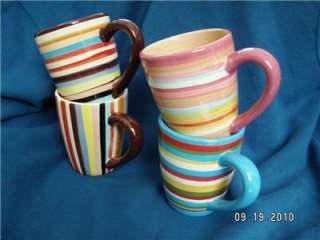 TWO AND A HALF MEN COFFEE MUGS / TASSEN 1 of Each  