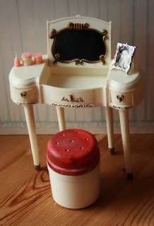 VINTAGE MARX VANITY DRESSING TABLE with STOOL & Accessories for SINDY 