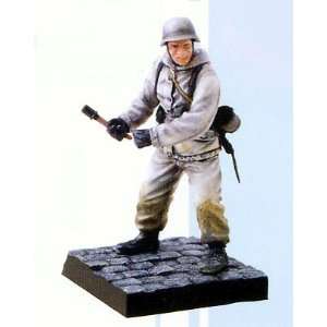  Can Do Pocket Army 1:35 Action Figure: Toys & Games