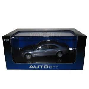  Maybach 57 Diecast Car Model 1/43 Cored Azure Blue Middle 
