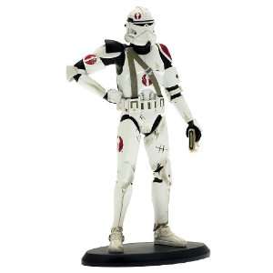   Star Wars: Commander Neyo 1:10 Scale Resin Statue: Toys & Games