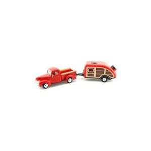    1940 Ford Truck w/ Tear Drop Trailer 1/24 Red Toys & Games