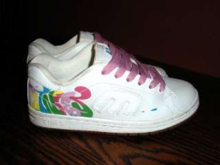 WOMENS ETNIES CUTE SNEAKERS/SHOES* Size 6  