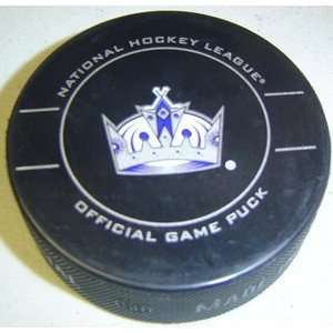   : Los Angeles Kings NHL Hockey Official Game Puck: Sports & Outdoors