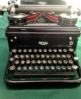 Antique Royal Typewriter Model 10   KH (Circa 1934)  