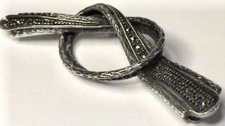 ART DECO STERLING MARCASITE TIED VINE KNOT BROOCH PIN  