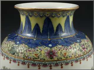 Fine Early Chinese Porcelain Famille Rose Vase w/ Qianlong Mark  