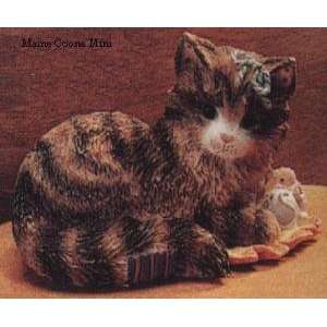 Calico Kittens Maine Coon Kitten Figurine 