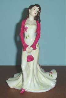   Pretty Ladies figurines have beautiful faces, expressive poses and