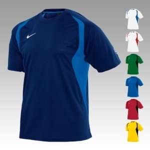 Nike T Shirt Männer  Sport & Freizeit