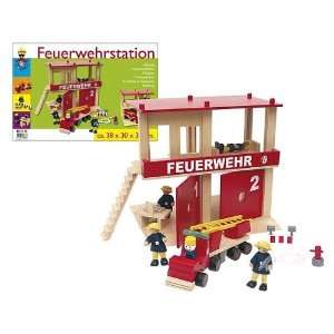Feuerwehrstation aus Holz  Spielzeug