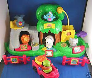 Fisher Price Little People SOUNDS ZOO w animals 100%  