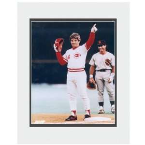  Cincinnati Reds Pete Rose 4192Nd Hit Matted Photo: Sports & Outdoors