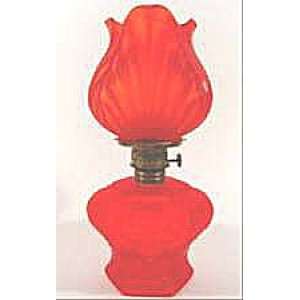  Red satin glass antique kerosene oil lamp miniature: Home 
