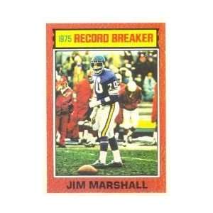  1976 Topps #4 Jim Marshall Record Breaker 