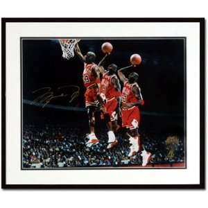  Michael Jordan Chicago Bulls Framed 16x20 Autographed 