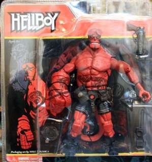 Hellboy comic version Mike Mignola Figure Mezco B  