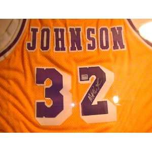  MAGIC JOHNSON SIGNED AUTOGRAPHED LOS ANGELES LAKERS JERSEY 