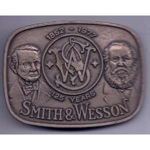  Smith & Wesson 1977 Belt Buckle   Comemorating 125 years 