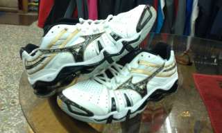 Mizuno Mens Wave Tornado 7 ∞ Volleyball Shoes  