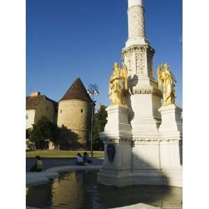 Golden Statues, and 16th Century Fortifications in Medieval Old Town 